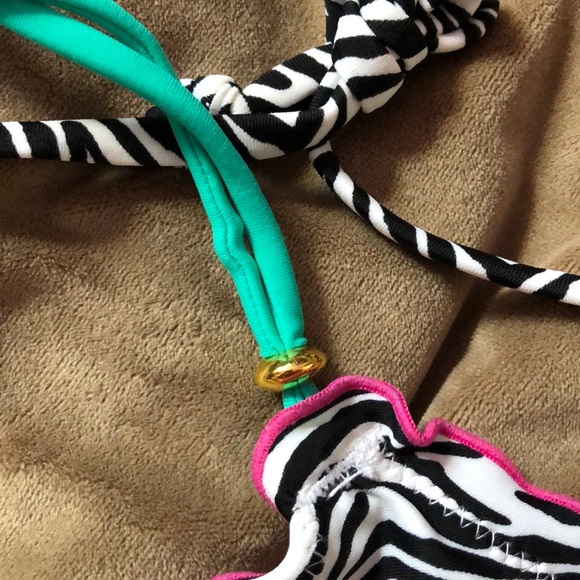 3/$15!!! Zebra print bikini top - vix - Picture 6 of 6